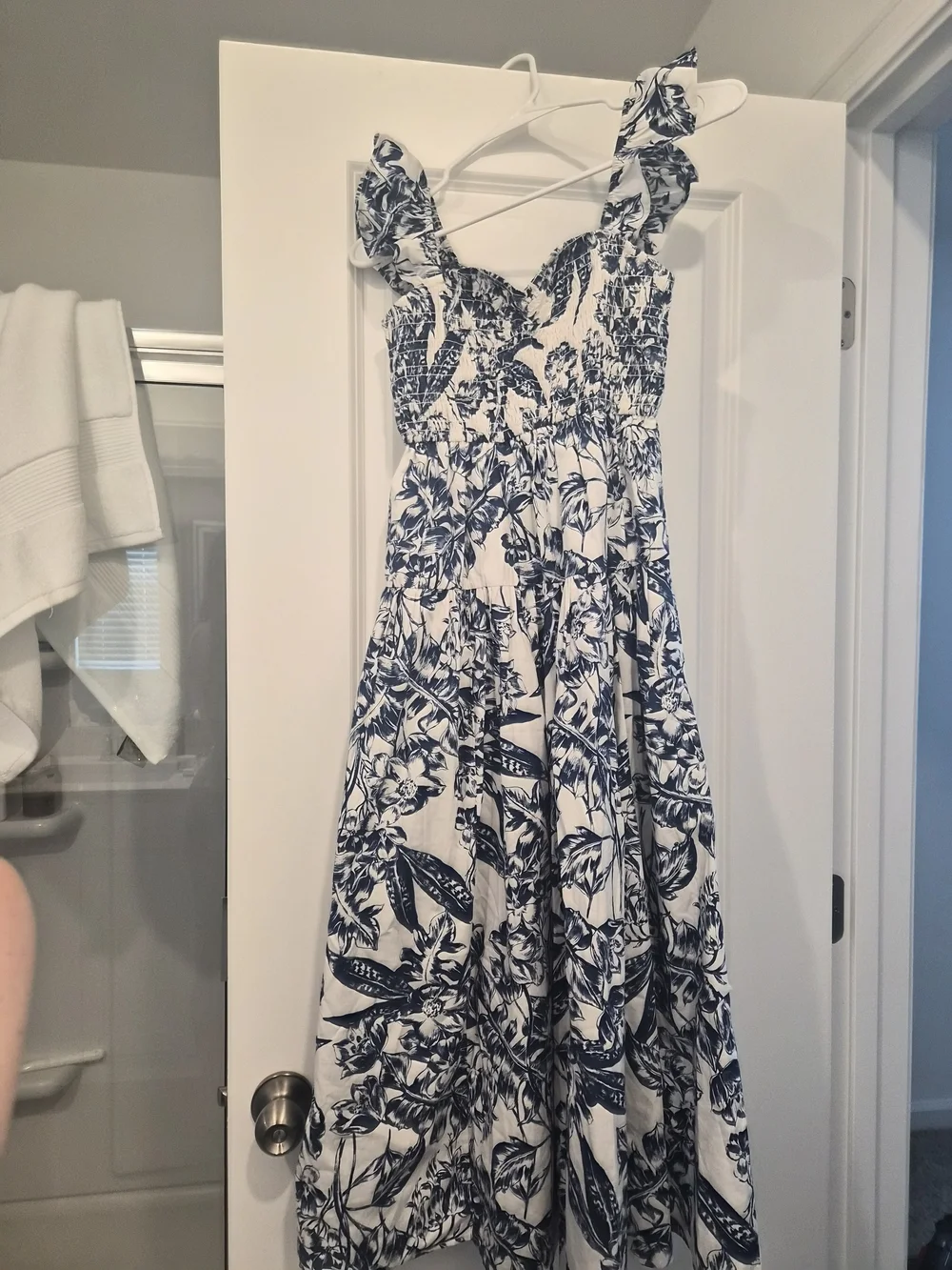 Floral Print Ruffled Strap Maxi Dress - Blue & White